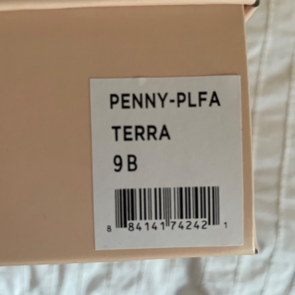 COPY - Loeffler Randall Penny Bow Heel - Picture 6 of 6